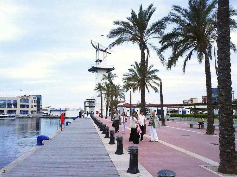 グラオ・デ・カステヨンFrente A Puerto Azahar Y Playa De Castellonアパートメント エクステリア 写真